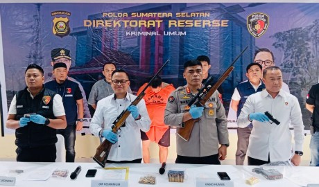 Amankan 4 Pucuk Senpi, 5 Magazen dan 327 Butir Peluru Tajam, Tim Ditreskrimum Polda Sumsel Bekuk Seorang ASN