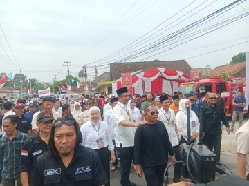 Merinding..! Lautan Manusia Hantarkan Abusama-Misnadi Daftar Ke KPU OKU Selatan