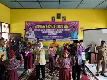 Bupati Hj Ratna Machmud Buka Secara Resmi Sosialisasi dan Advokasi Gerakan Sekolah Sehat di SD Negeri H Wukir Sari
