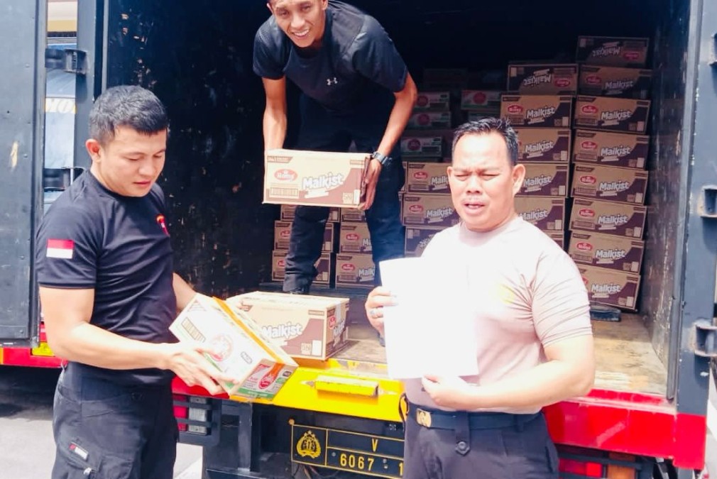 Respon Cepat Bantu Korban Banjir Musi Rawas Utara, Kapolda Sumsel Irjen Rachmat Wibowo : Bukti Polri Hadir ditengah Masyarakat