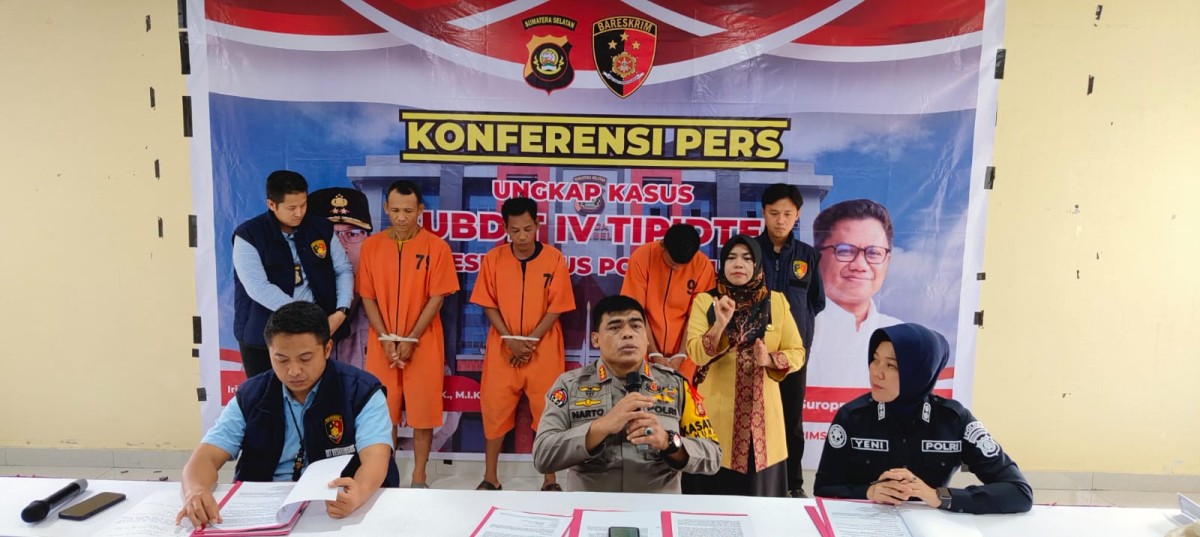 Mobil Truk Tanki Bermuatan BBM “Kencing”, Ini Dia Akibatnya