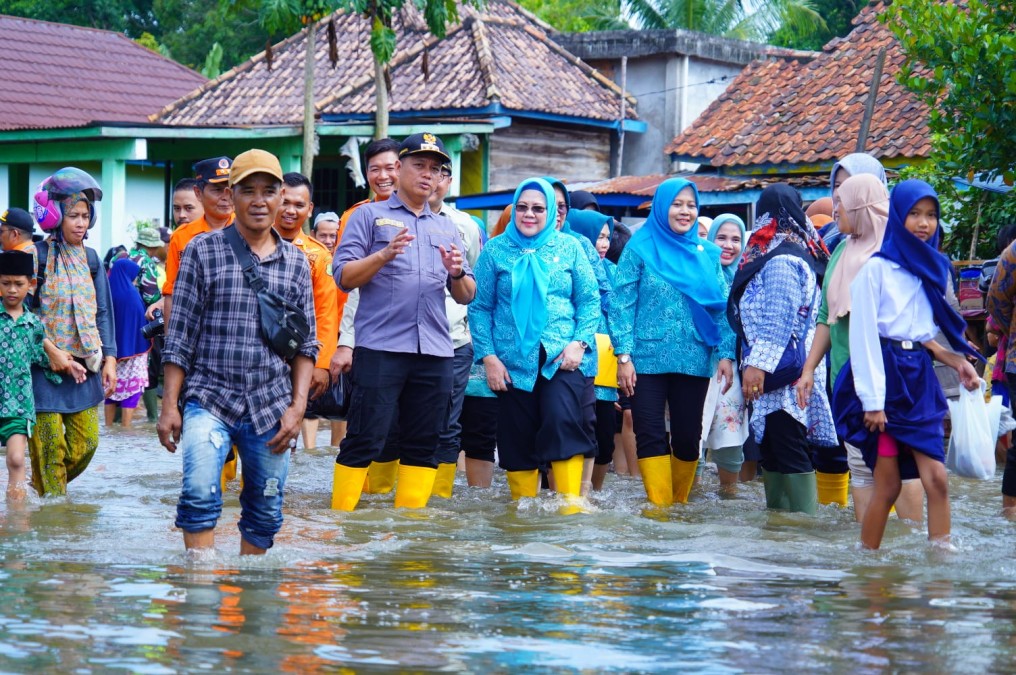 Peduli Korban Banjir, TP PKK Muba Salurkan Ratus Paket Sembako
