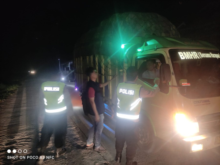 Tim UKL I Gelar Razia Terpadu di Depan Mapolsek Penukal Abab