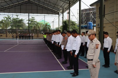 Kapolres Musi Rawas Pimpin apel penerimaan BKO Polda Sumsel dalam rangka pengamanan TPS Pemilu tahun 2024 di Kabupaten Musi Rawas