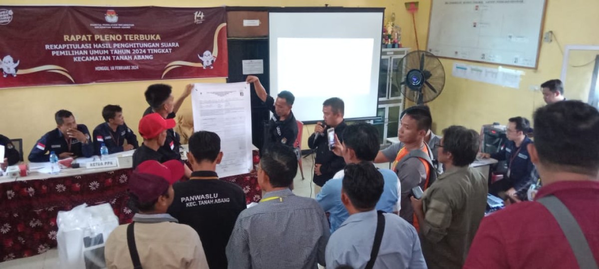Polsek Talang Ubi Lakukan Pengamanan Rapat Pleno Terbuka Rekapitulasi Hasil Penghitungan Suara