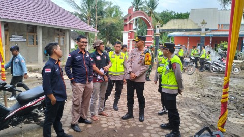 Kapolres Banyuasin Monitoring dan Cek Personil Pengamanan Rapat Pleno Terbuka di PPK Muara Padang