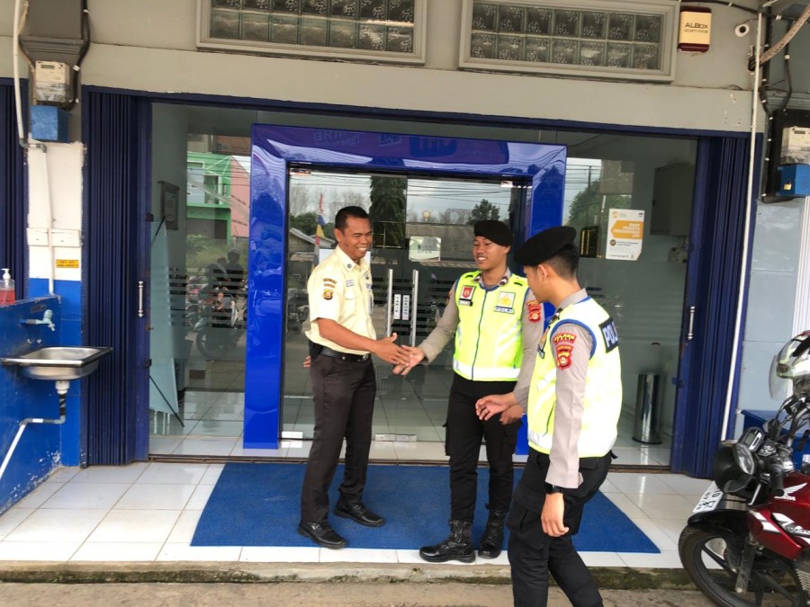 Sat Samapta Polres Pali Sambangi SPBU dan Bank, Ini dia Tujuannya
