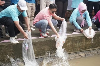 Mas Ipin Launching Trenggalek Kinasih “Kali Sumber Protein dan Bersih”